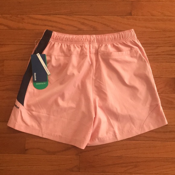Reebok Relaxed Fit Athletic Shorts Women’s Small NWT - Picture 2 of 4
